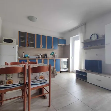 Krk With Sea View And Terrace Апартаменты *